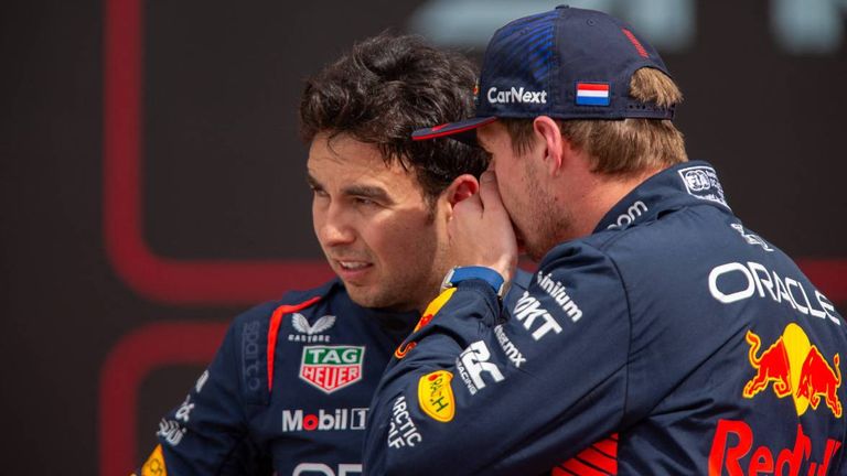 Setzen beide im FP1 in Abu Dhabi aus: Sergio Perez (l.) und Max Verstappen.