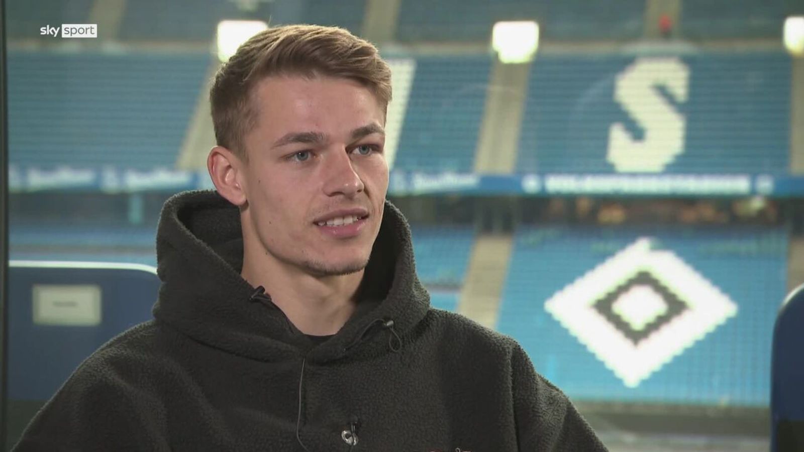 HSV Muheim vor dem Spiel gegen Magdeburg Fußball News Sky Sport