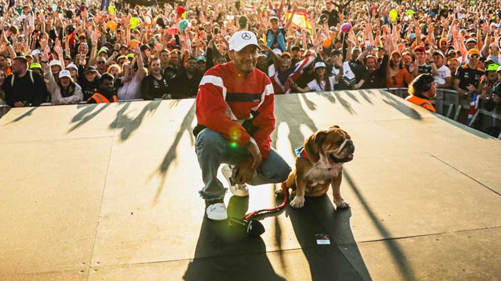 Lewis Hamilton wird mit Hund Roscoe in Fortnite als Charakter zu ...