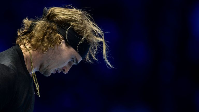 Alexander Zverev droht bei den ATP-Finals bereits das Aus in der Gruppenphase.