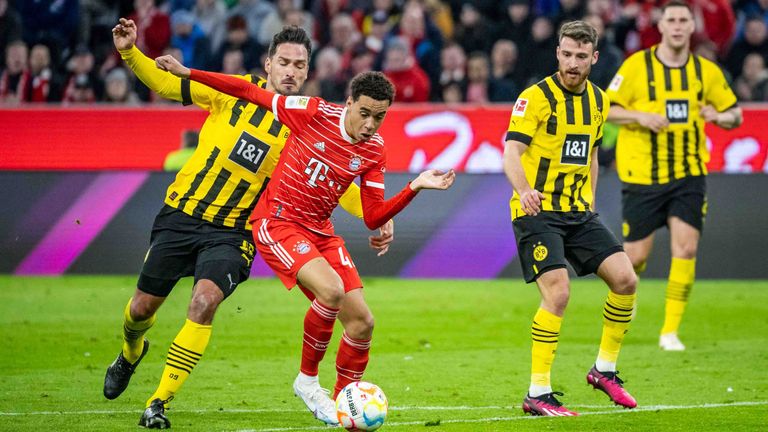 Mats Hummels (l.) und Jamal Musiala treffen im Topspiel am Samstag aufeinander.