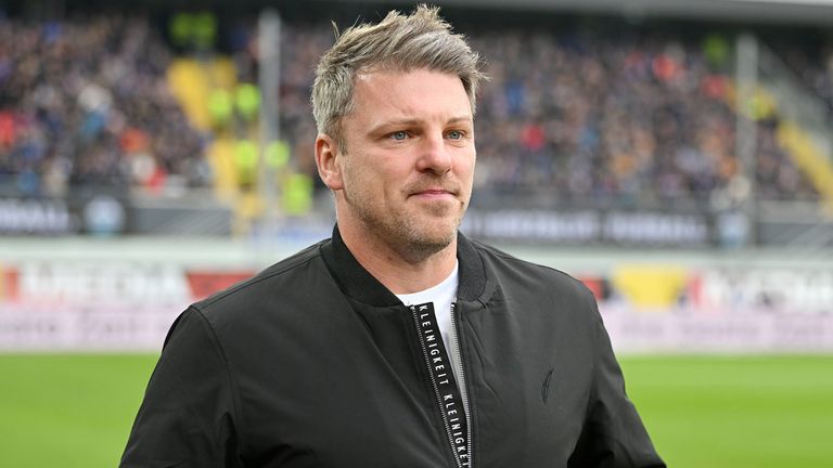 Trainer Lukas Kwasniok hat seinen Vertrag beim SC Paderborn verlängert.