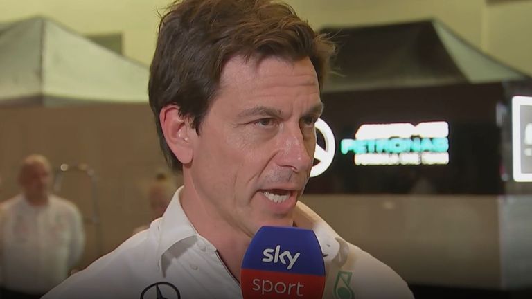 Mercedes-Teamchef Toto Wolff greift Red-Bull-Teamchef Christian Horner verbal an.