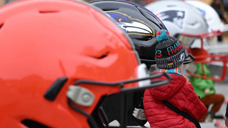 Fans von Jung bis Alt können sich bei der NFL Experience zwischen Frankfurter Rossmarkt und Hauptwache ablichten lassen...