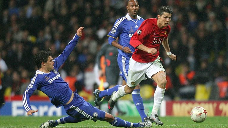 Michael Ballack und Cristiano Ronaldo sind auch bei NFL-Star Harrison Butker Thema.