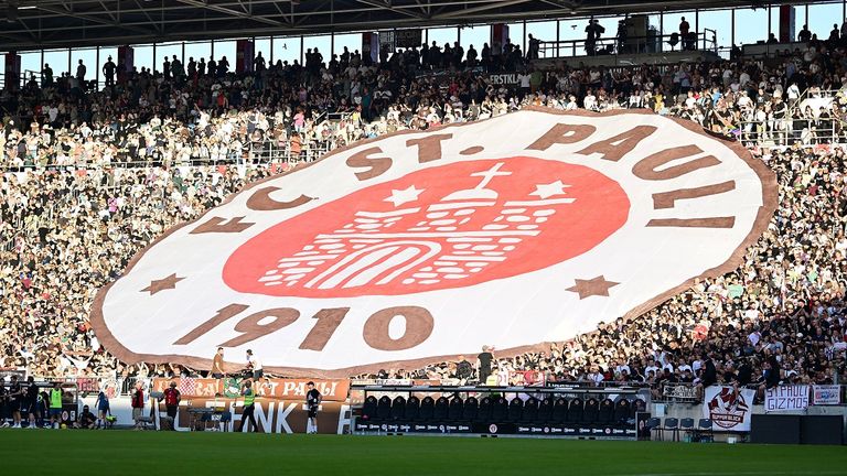 Der FC St. Pauli will eine Genossenschaft gründen.