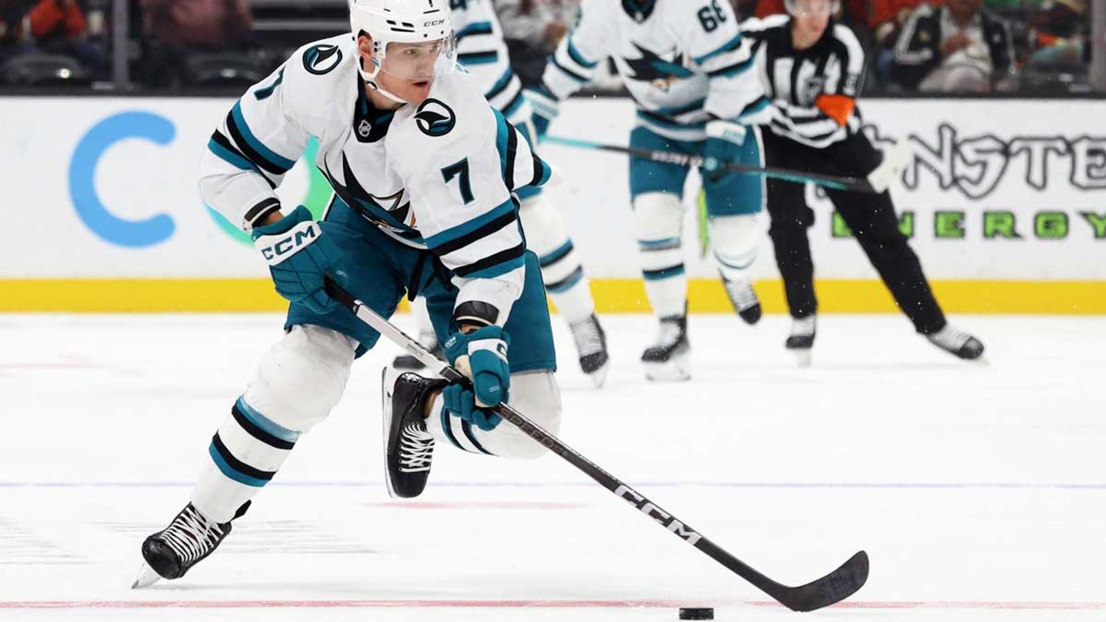 Nico Sturm von den San Jose Sharks hat WM-Teilnahme im Blick | NHL News