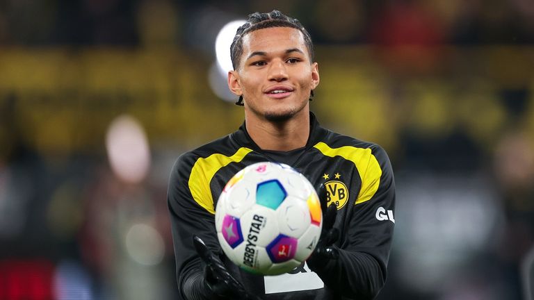 Paris Brunner könnte demnächst öfter im Profi-Aufgebot von Borussia Dortmund zu sehen sein.