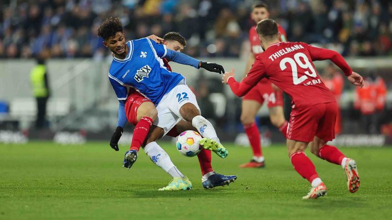 Darmstadt 98 gegen Köln