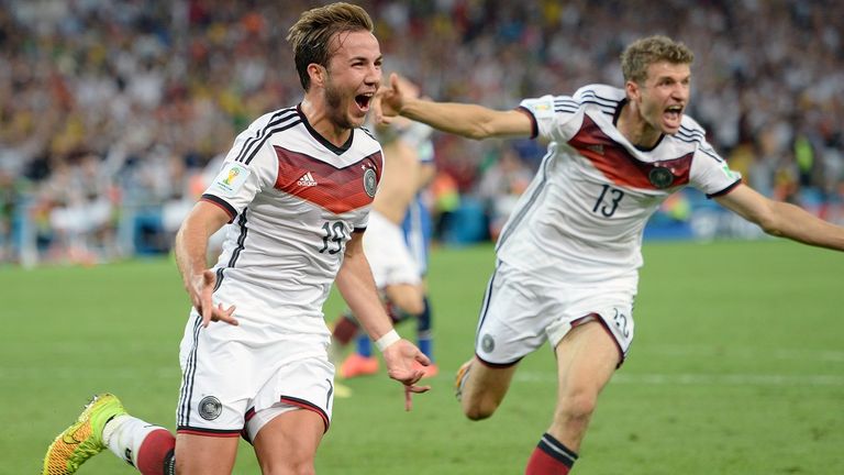 Der Moment, kurz nachdem sich Mario Götze unsterblich machte: Sein Tor machte Deutschland 2014 zum Weltmeister in Brasilien.