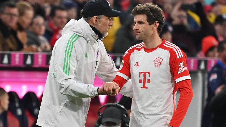 Thomas Müller (re.) spricht über seine Rolle beim FC Bayern.