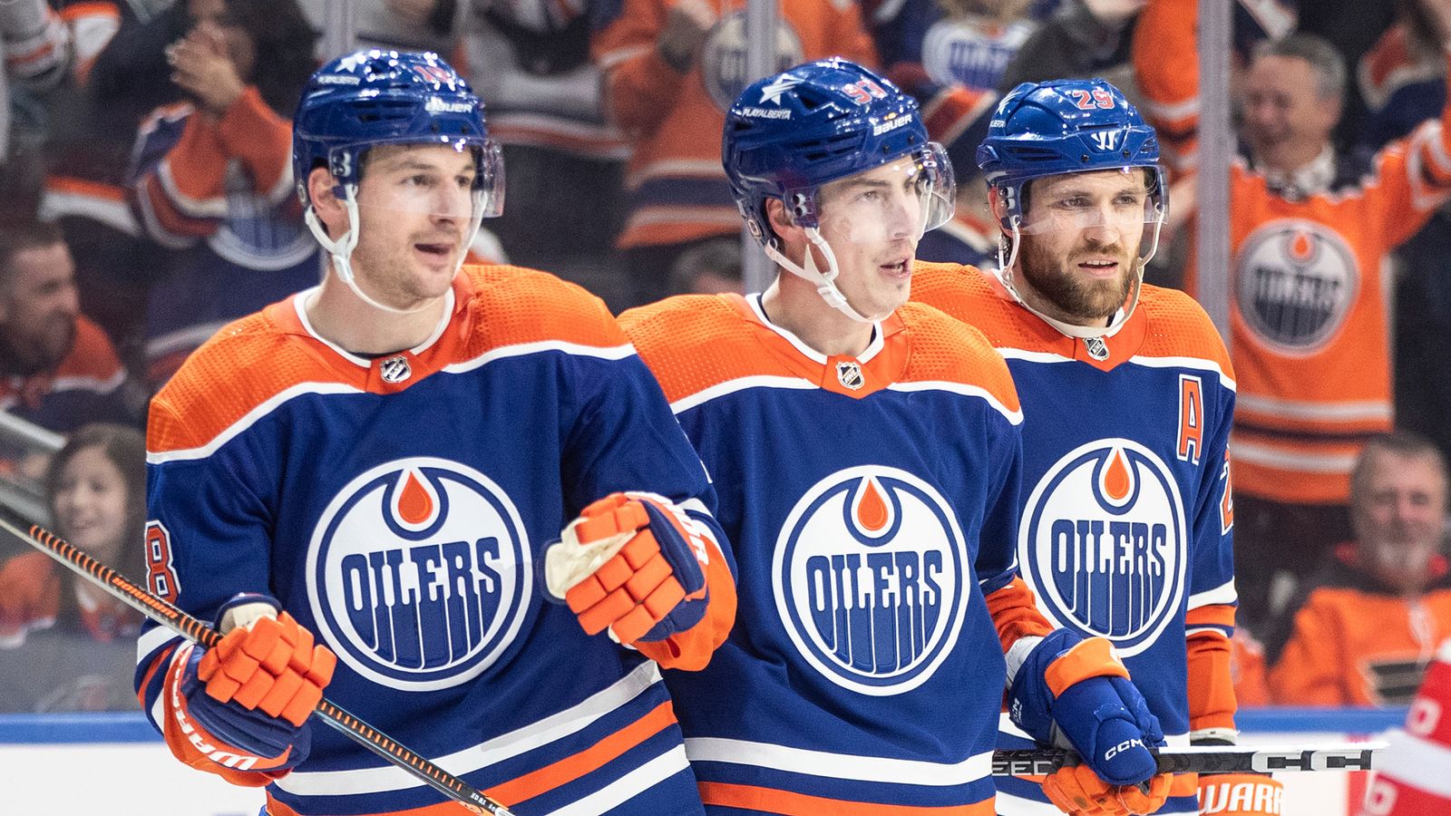 Leon Draisaitl Und Connor McDavid Trumpfen Bei Oilers-Sieg Auf | NHL ...