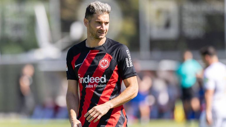 Lucas Alario verlässt Eintracht Frankfurt.