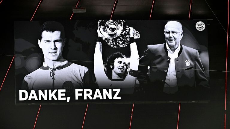 Unter dem Motto "Danke, Franz" findet in der Allianz Arena am Freitag die Trauerfeier für Franz Beckenbauer statt.