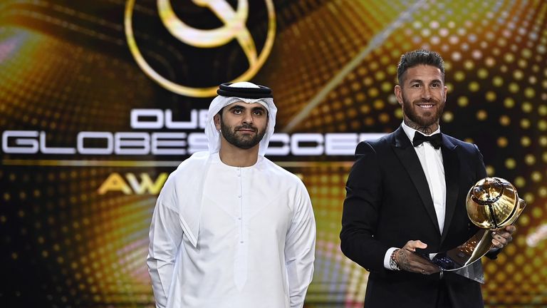 Im November 2022 wurde Sergio Ramos als "Best Defender of All Time" bei den Dubai Globe Soccer Awards ausgezeichnet.