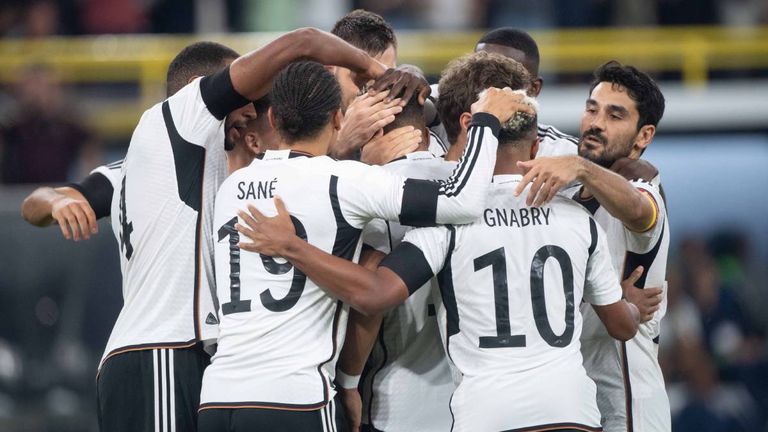 Schafft DFB-Kapitän Ilkay Gündogan (r.) den Sprung in die FIFA-Weltauswahl des Jahres 2023?