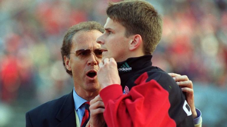 Sky Experte Didi Hamann feierte 1994 unter Franz Beckenbauer sein Bundesliga-Debüt.