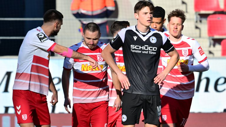 Jahn Regensburg führt die Tabelle in der 3. Liga an. 