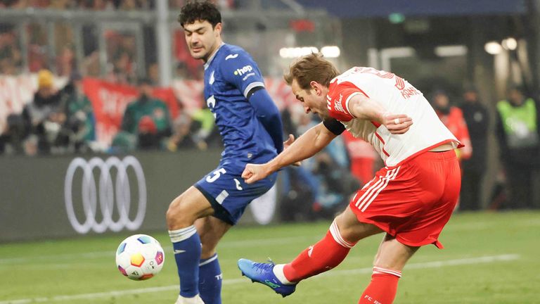 Harry Kane (r.) kann sich eine Karriere als Football-Spieler vorstellen.