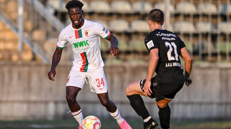FC AUGSBURG: Nathanael Mbuku wechselt leihweise zur AS Saint-Etienne. 21.01.2024.
