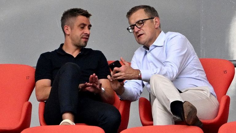 Marco Neppe (l.) wird nach Sky Infos den FC Bayern verlassen.