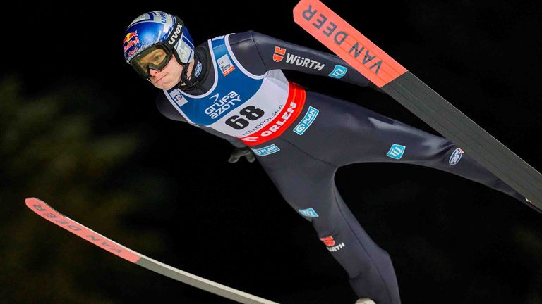 Andreas Wellinger führt die DSV-Adler auf das Podest in Zakopane.