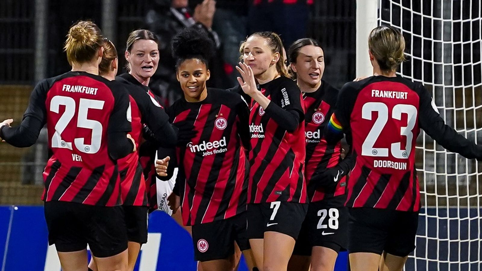 Sieg Gegen Freiburg: Frauen Von Eintracht Frankfurt Erreichen DFB-Pokal ...