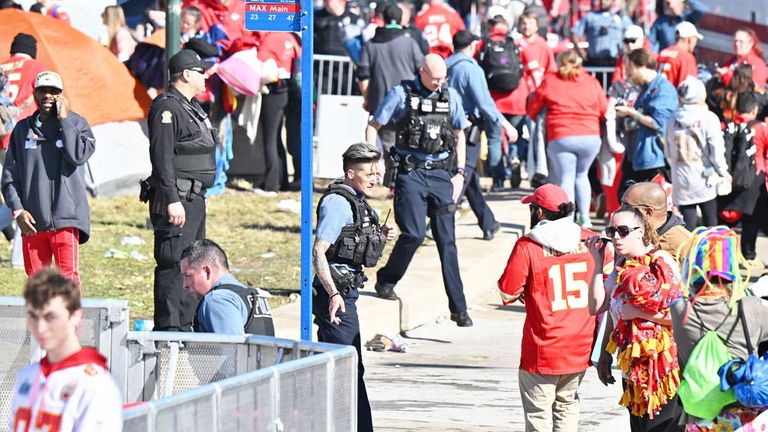 Die Super-Bowl-Parade der Kansas City Chiefs ist von einer Schießerei überschattet worden.
