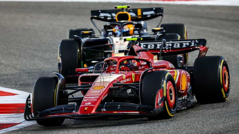 Ferrari (vorne) und Red Bull haben die Testtage von Bahrain dominiert.