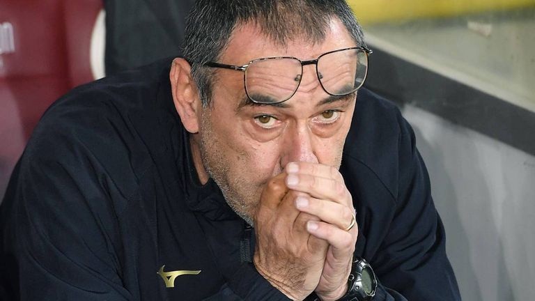Lazio-Trainer Maurizio Sarri hat die Klubführung kritisiert.