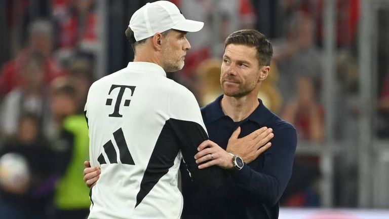 Thomas Tuchel (l.) und Xabi Alonso treffen am Samstag im tipico Topspiel mit FC Bayern gegen Bayer Leverkusen aufeinander.