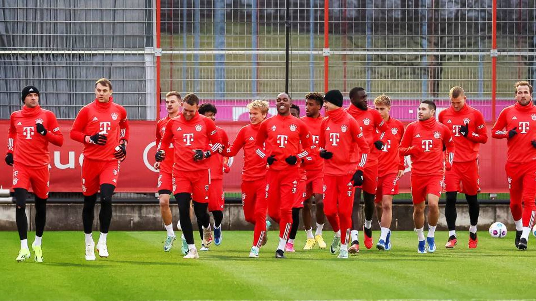 Kingsley Coman und Noussair Mazraoui trainieren wieder beim FC Bayern