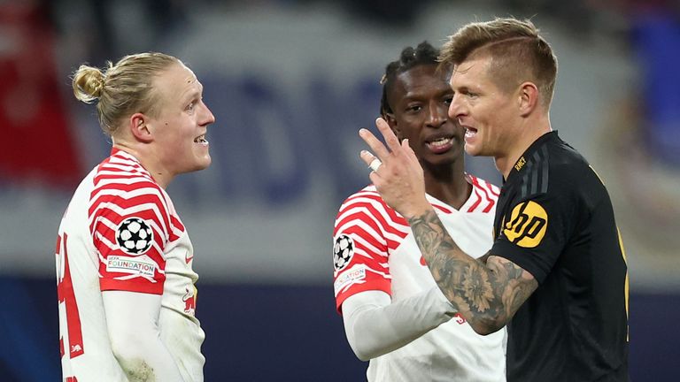 Für Toni Kroos (r.) geht es mit Real Madrid gegen RB Leipzig um den Einzug ins CL-Viertelfinale.