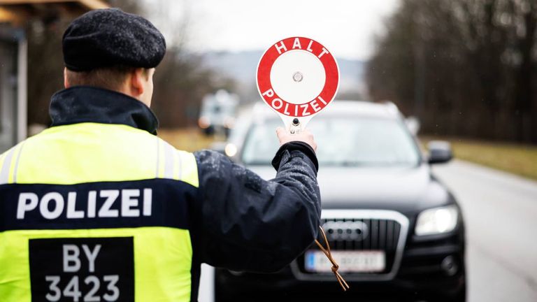 Zur Heim-EM wird es Grenzkontrollen in Deutschland geben.