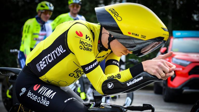 Die neuen Helme bei Radsportteam Visma - Lease a Bike sorgen für Aufsehen.