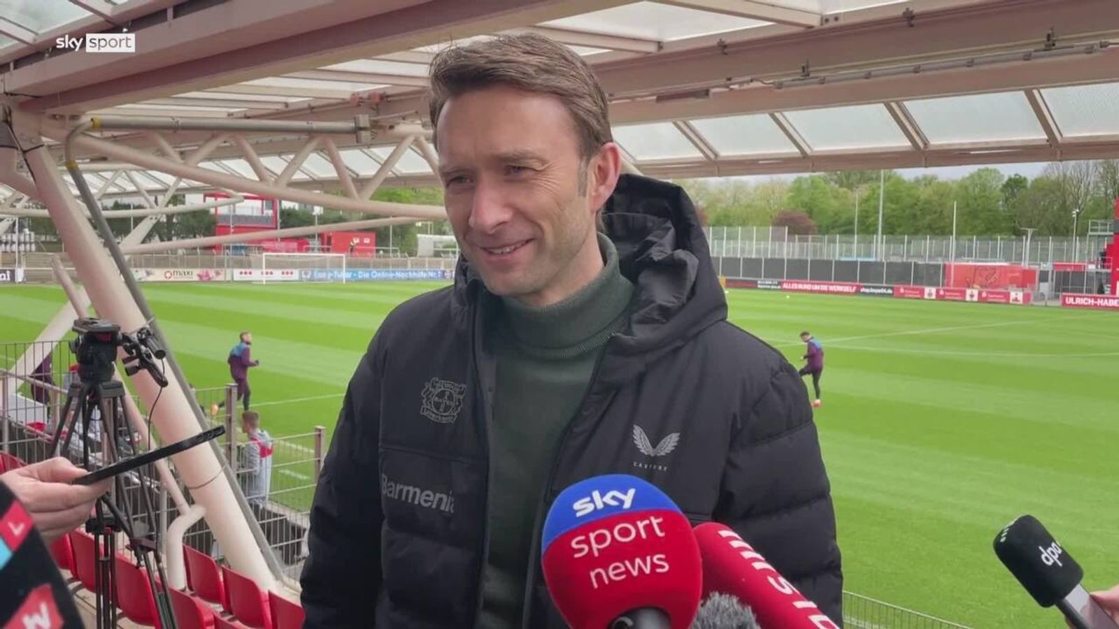 Dirk Rolfes Bayer Leverkusen | Sportdirektor Rolfes über Meisterparty und West Ham ...