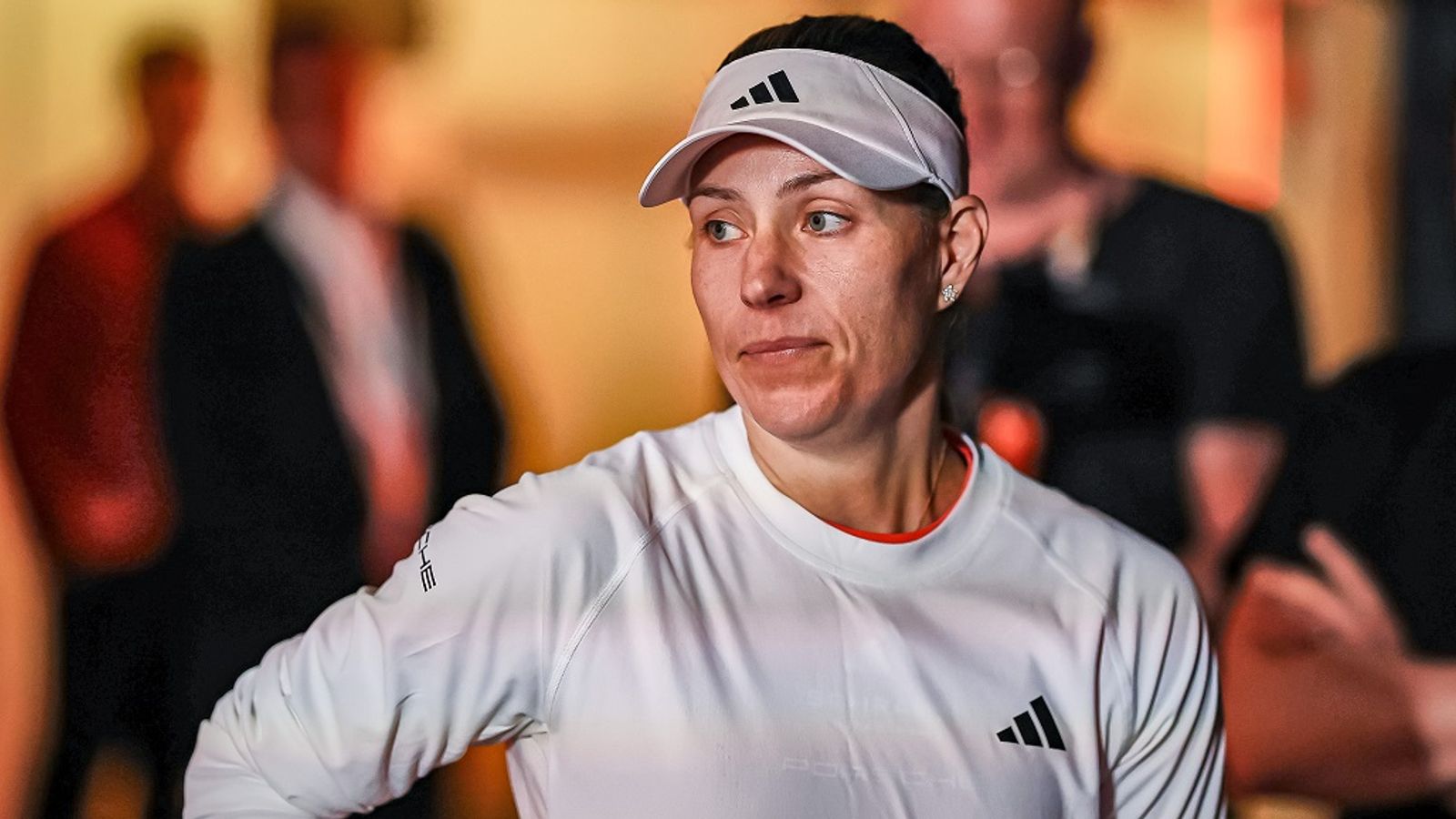 Angelique Kerber scheidet in Stuttgart nach klarer Niederlage aus