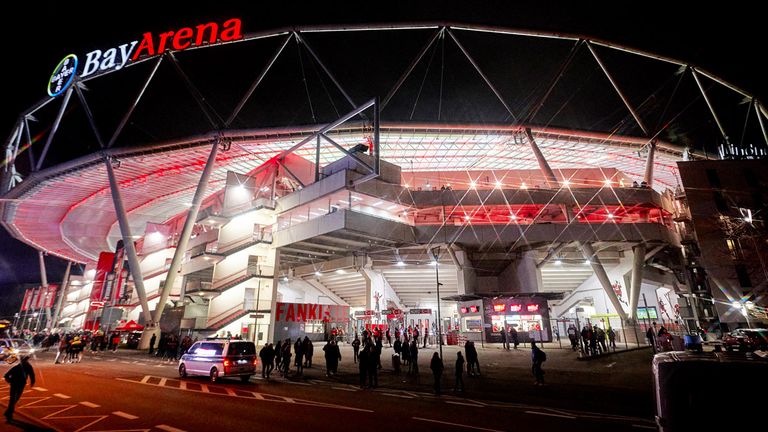 Die BayArena ist die Heimspielstätte von Bayer 04 Leverkusen.