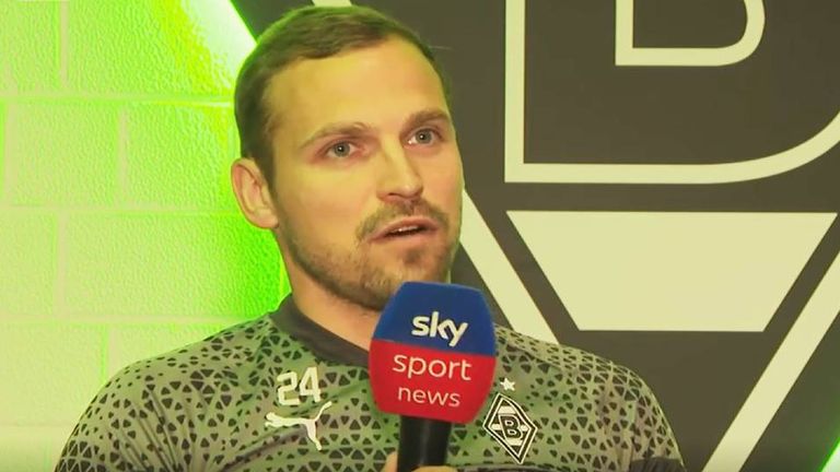 Im exklusiven Sky Interview spricht Gladbach-Verteidiger Tony Jantschke unter anderem über die aktuelle sportliche Krise der Borussia. 