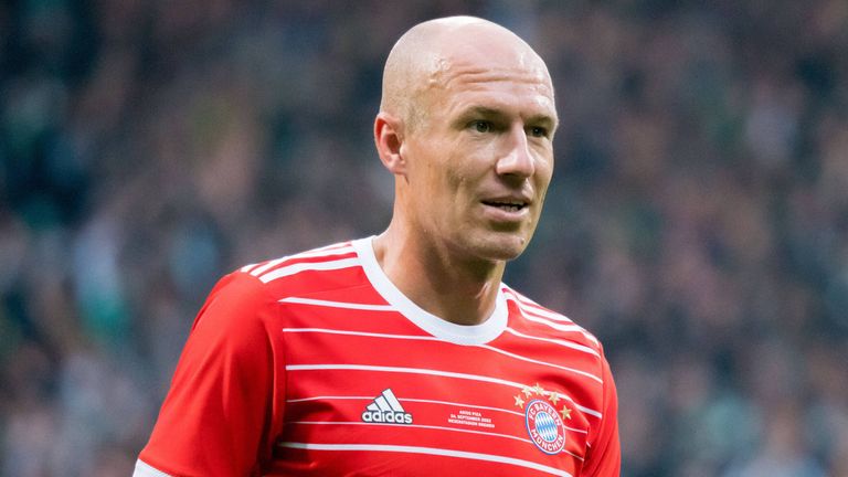 Arjen Robben drückt dem FC Bayern im Duell mit Real Madrid die Daumen.