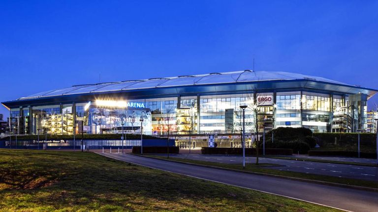 Muss der FC Schalke die Veltins-Arena verkaufen im Falle des Abstiegs?