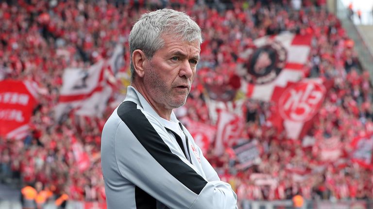 Trainer Friedhelm Funkel verlässt den 1. FC Kaiserslautern am Saisonende. 