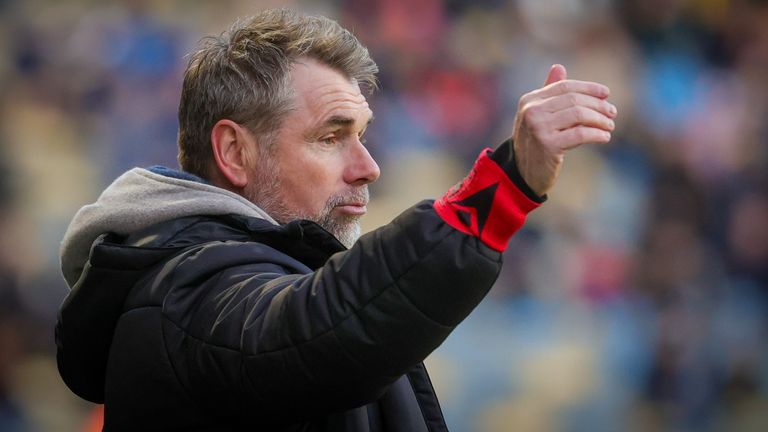 Bernd Hollerbach wird neuer Trainer von Hansa Rostock.