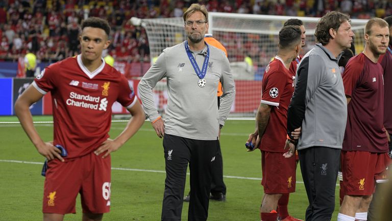 ...geht jedoch wieder verloren. In der zweiten Saison der Königsklasse müssen die Reds sich im Finale Real Madrid geschlagen geben. Auf eine zweite Chance muss Jürgen Klopp nicht lange warten.