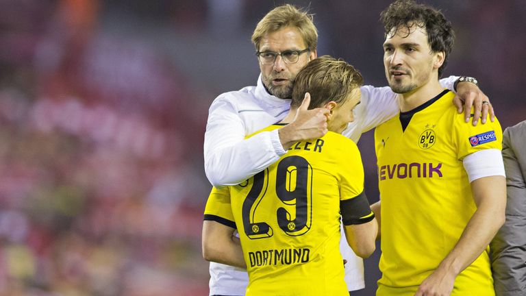 ...gegen seinen abgebenden Verein Borussia Dortmund. Trotz Jubelstürmen im heimischen Stadion beweist Klopp Größe und würdigt die Leistung von Marcel Schmelzer und Mats Hummels.