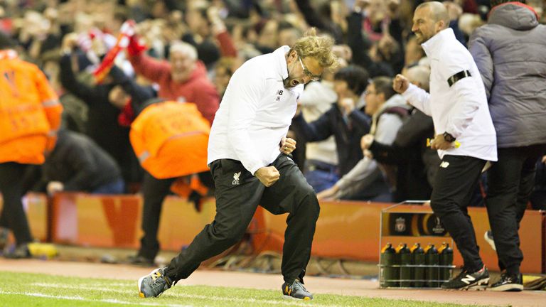 Erster großer Jubelschrei auf europäischer Ebene: Im Viertelfinal-Rückspiel der Europa League dreht Liverpool einen 1:3 Rückstand in Halbzeit Zwei und siegt spektakulär mit 4:3. Die Sensation gelingt ausgerechnet...