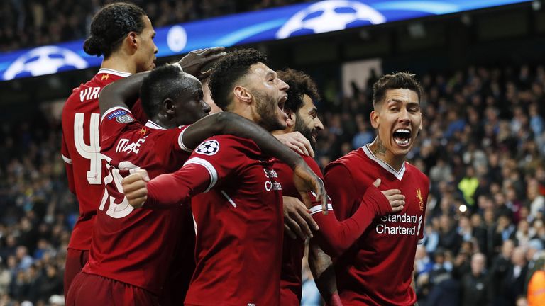 Warnschüsse an Manchester City: Zuerst beendet Liverpool 2018 eine Ungeschlagen-Serie von 22 Spielen der Citizens in der Liga, dann gelingt auch noch der Sieg in Hin- und Rückspiel des Champions-League-Viertelfinals. Das Endspiel...
