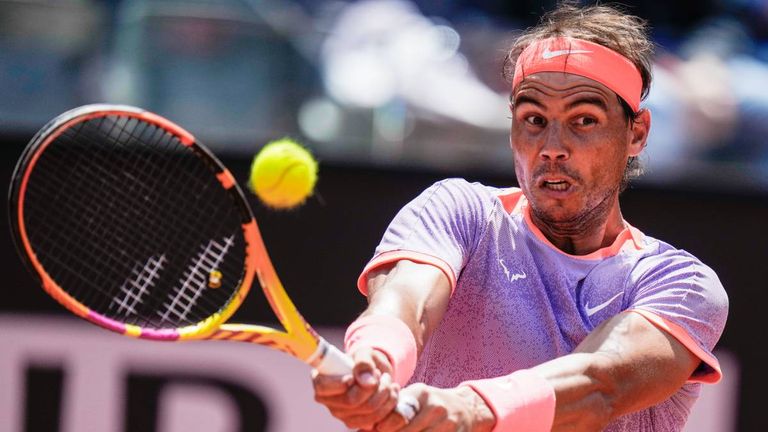 Rafael Nadal hat mit Mühe die zweite Runde in Rom erreicht. 