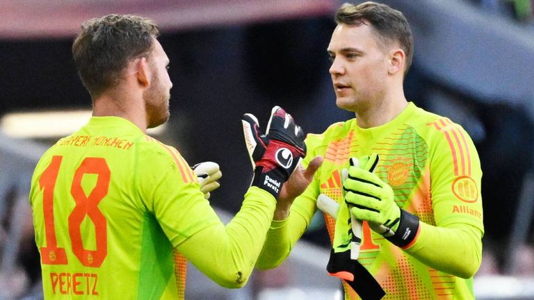 In seinem 500. Spiel für den FC Bayern wurde Manuel Neuer ausgewechselt. 