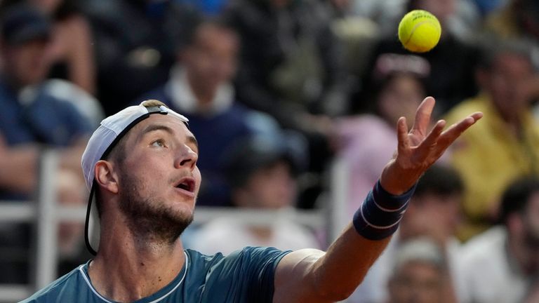 Jan-Lennard Struff hat bei seinem Auftaktmatch keine Probleme.